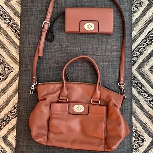 Kate Spade matching purse and wallet/wristlet.